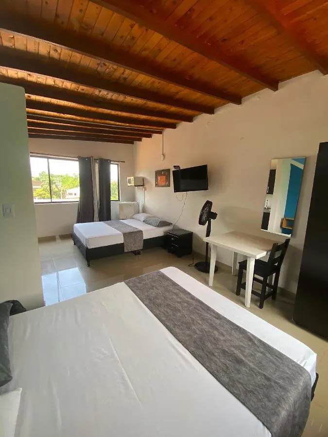 33 Hotel Bulerias Medellin 3*,