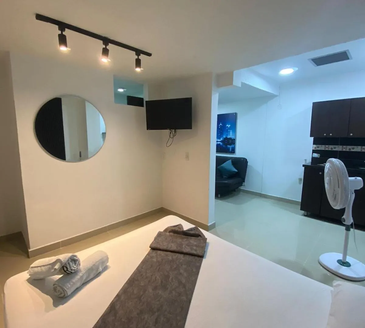 33 Hotel Bulerias Medellin