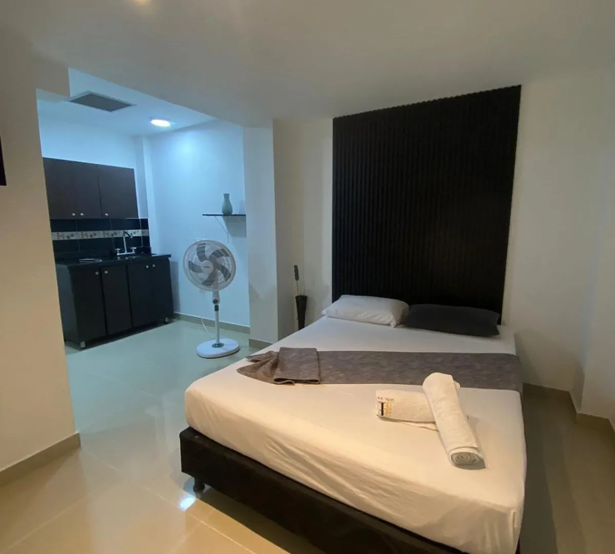 33 Hotel Bulerias Medellin