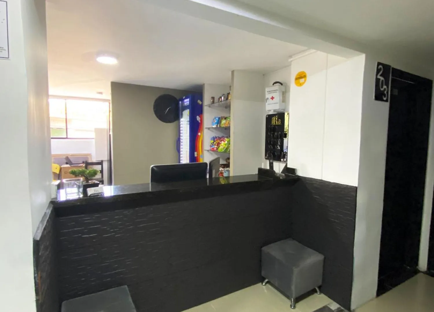 33 Hotel Bulerias Medellin