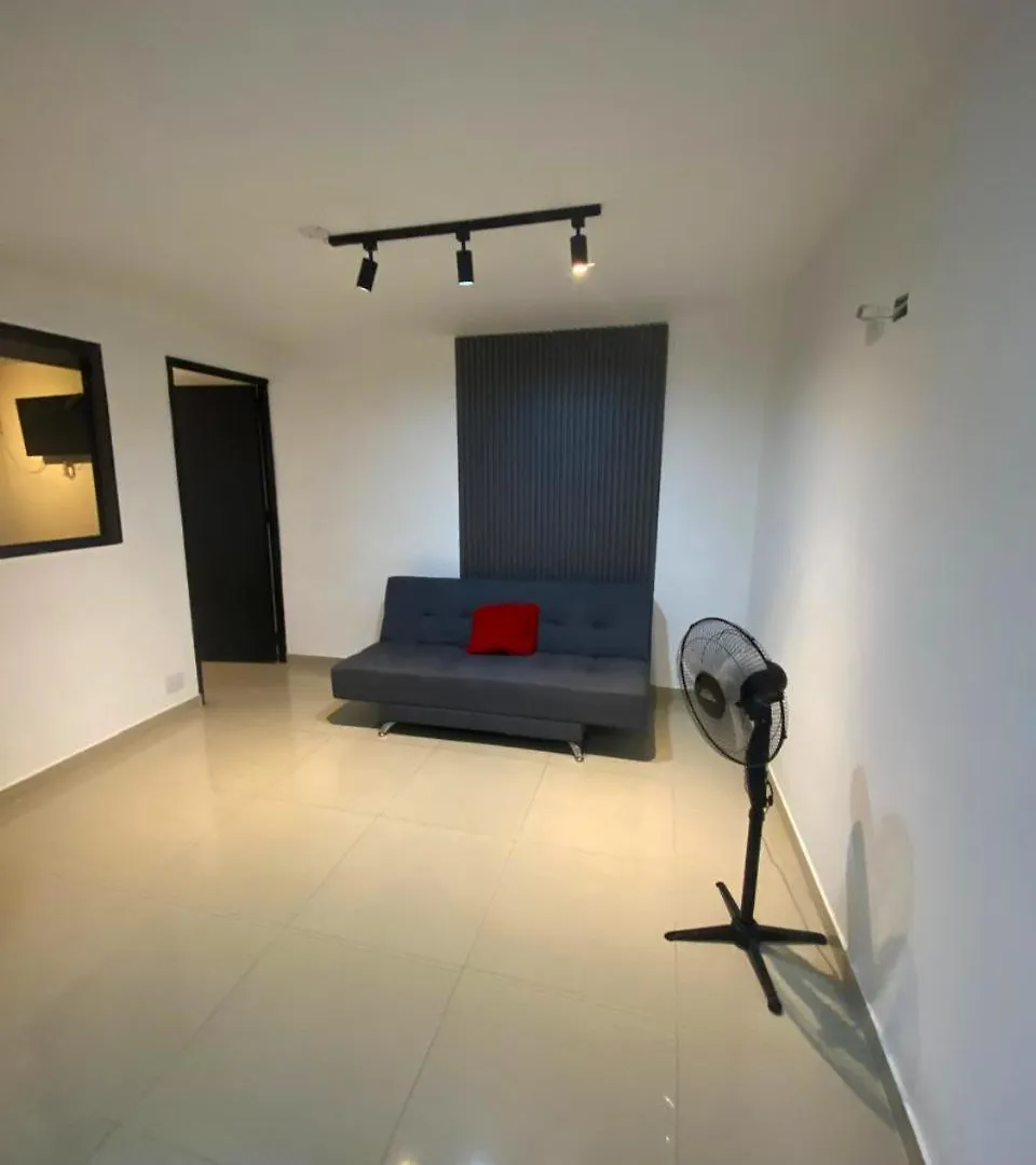 33 Hotel Bulerias Medellin