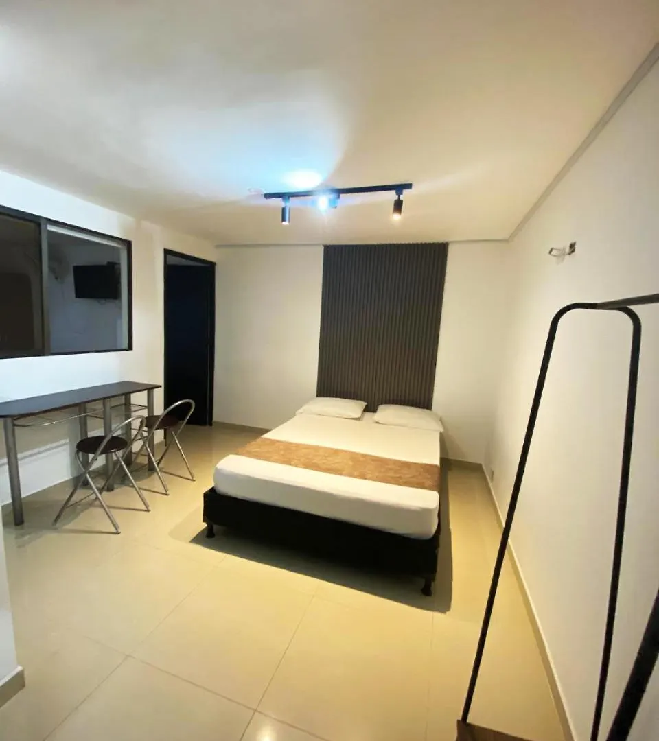 33 Hotel Bulerias Medellin