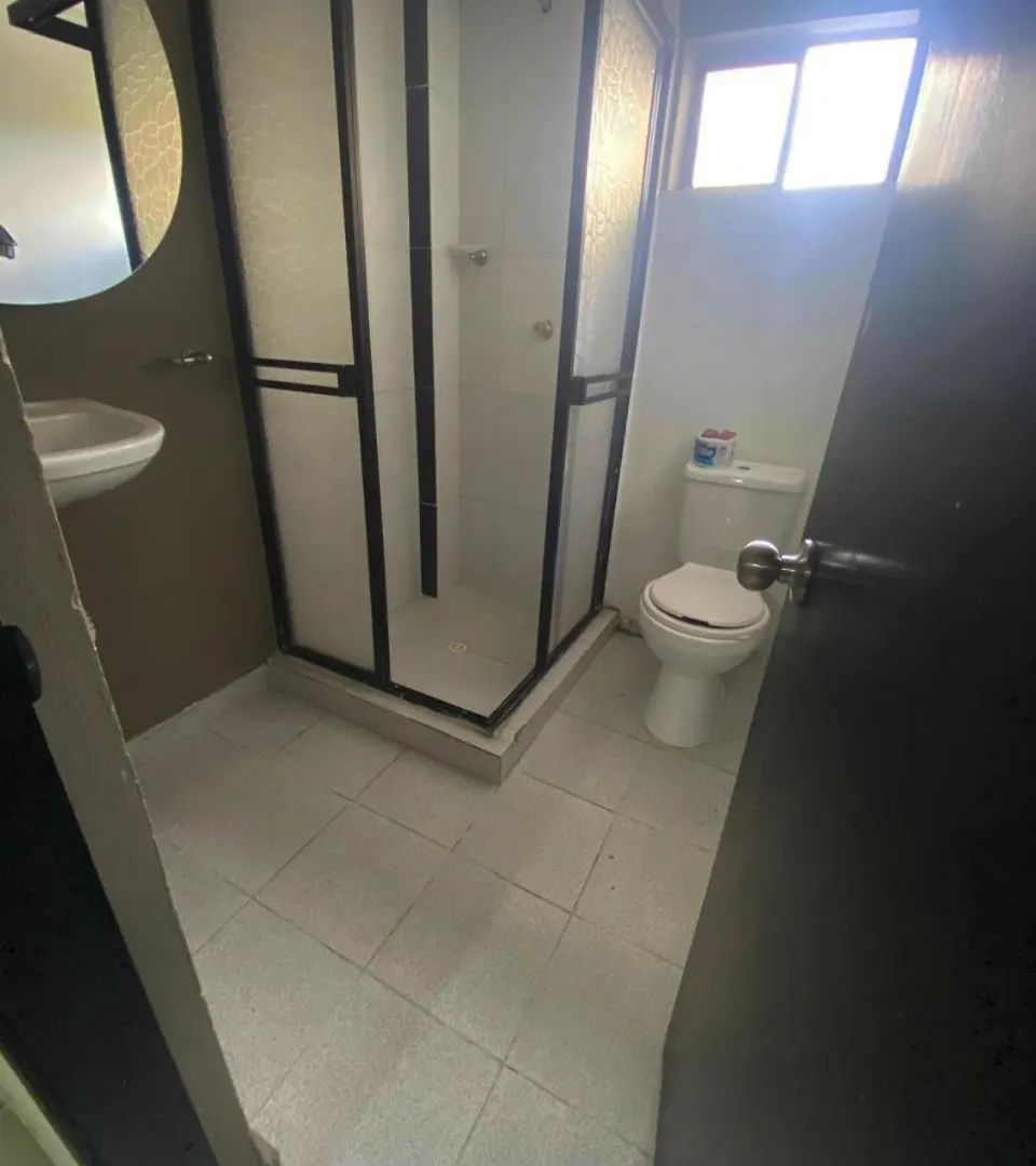 33 Hotel Bulerias Medellin 3*,
