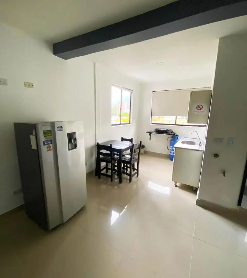 33 Hotel Bulerias Medellin 3*,