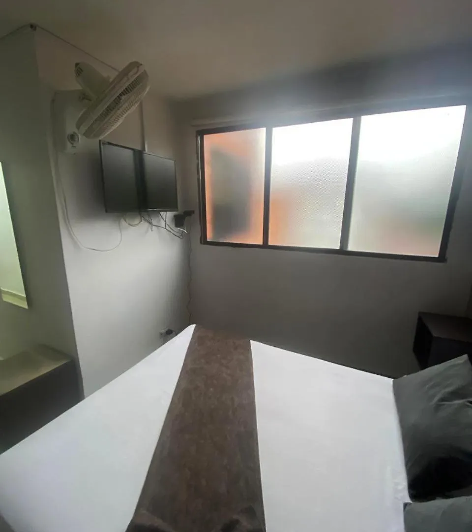 33 Hotel Bulerias Medellin