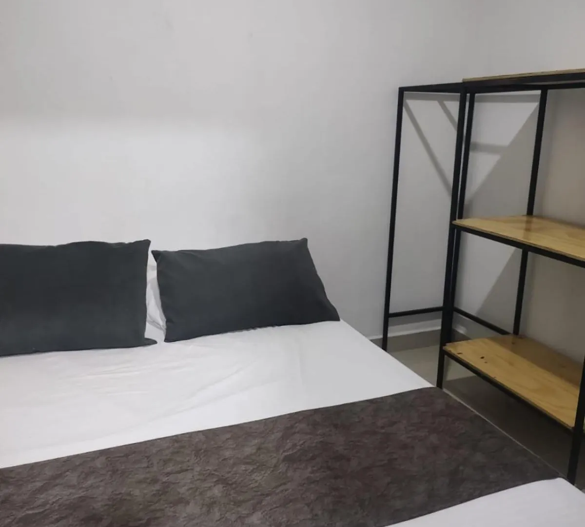 33 Hotel Bulerias Medellin 3*,  Colombia