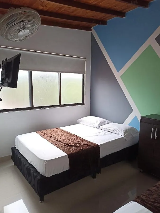33 Hotel Bulerias Medellin