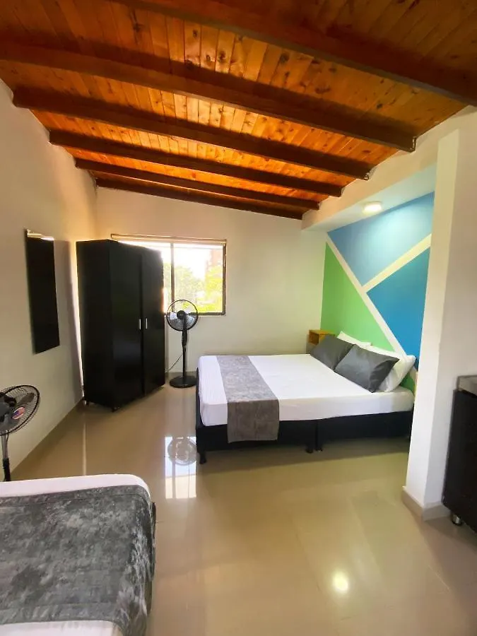 33 Hotel Bulerias Medellin 3*,  Colombia