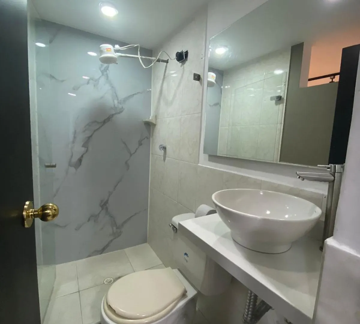 33 Hotel Bulerias Medellin