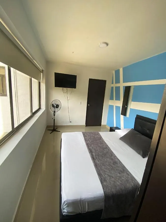 33 Hotel Bulerias Medellín 3*,  Colombia
