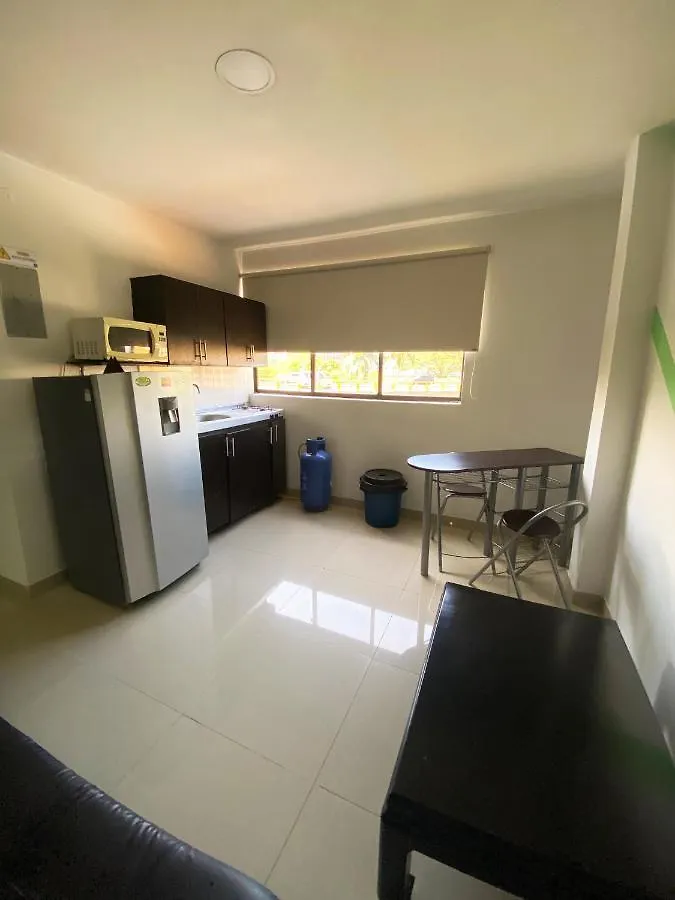 33 Hotel Bulerias Medellin 3*,