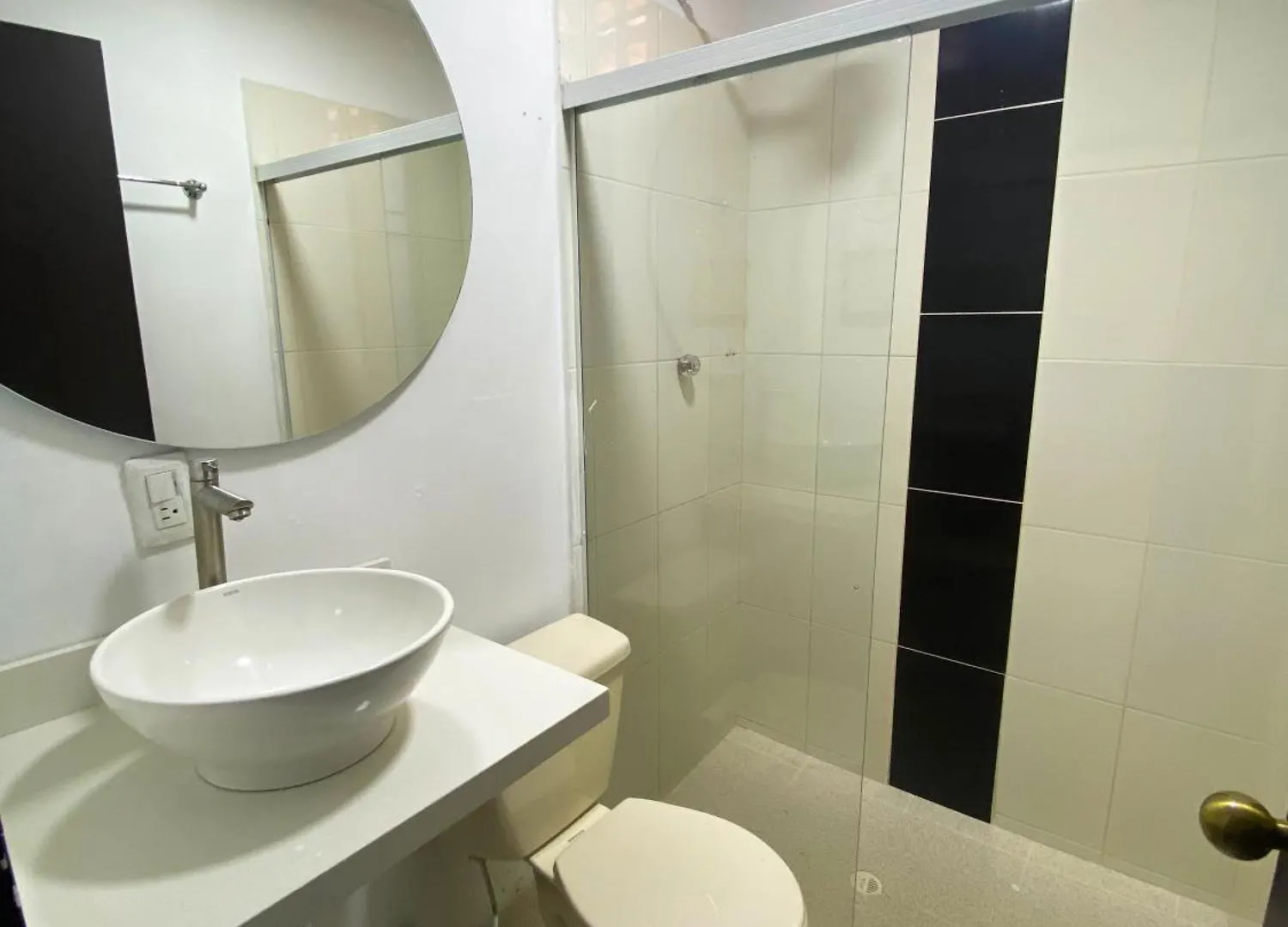 33 Hotel Bulerias Medellin