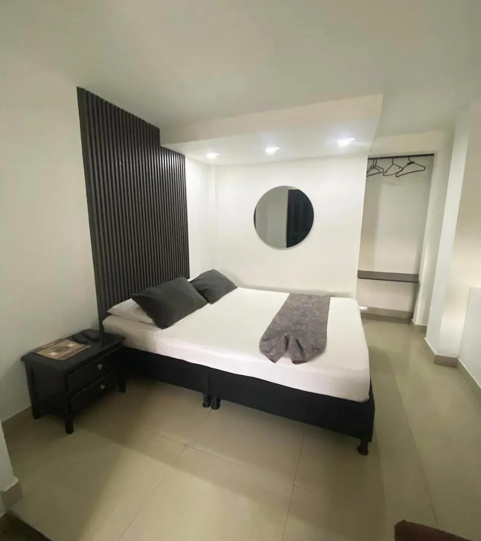 33 Hotel Bulerias Medellin